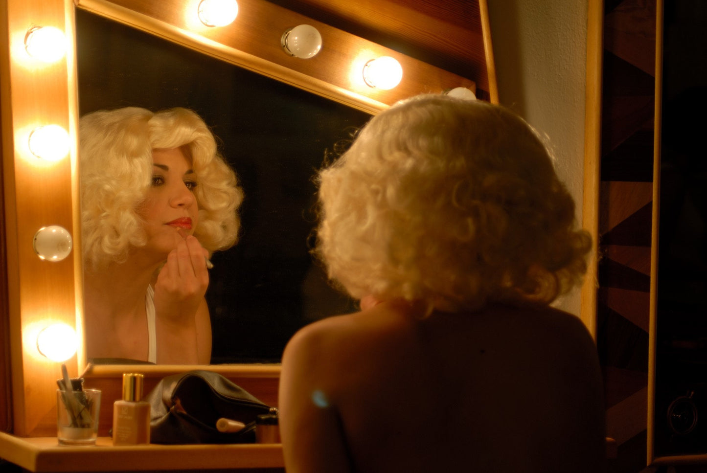 Marilyn Monroe Kort Krøllet Platinblond Paryk