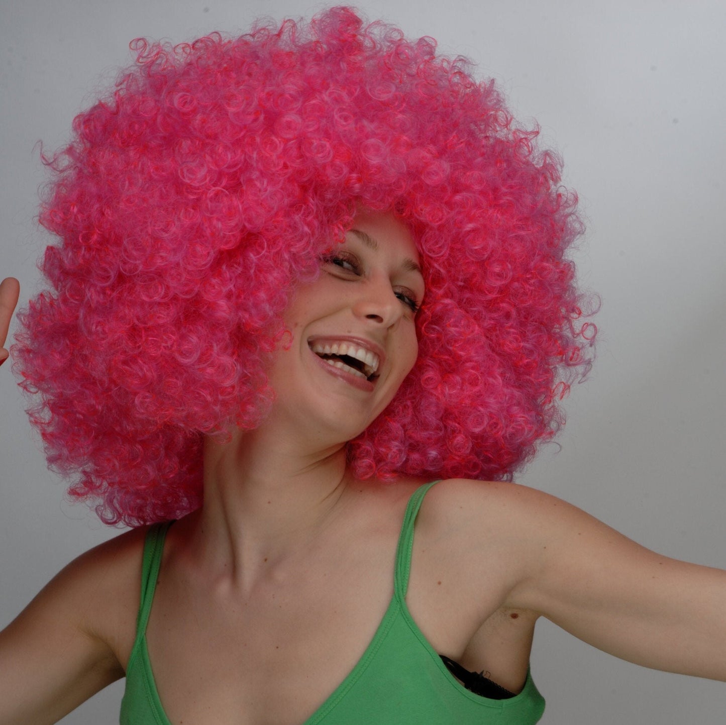 Stor lyserød afro paryk